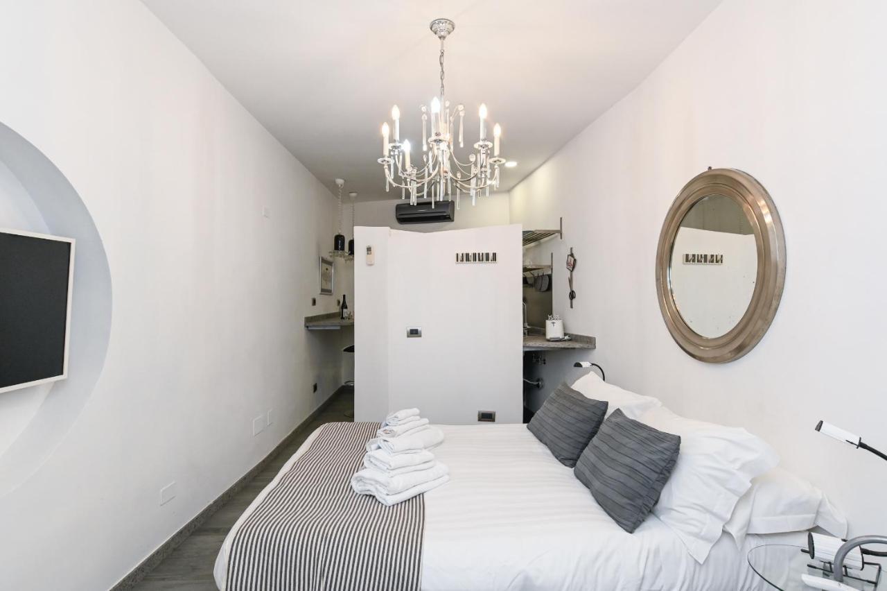 The Essential Trastevere Design Studio Рим Экстерьер фото