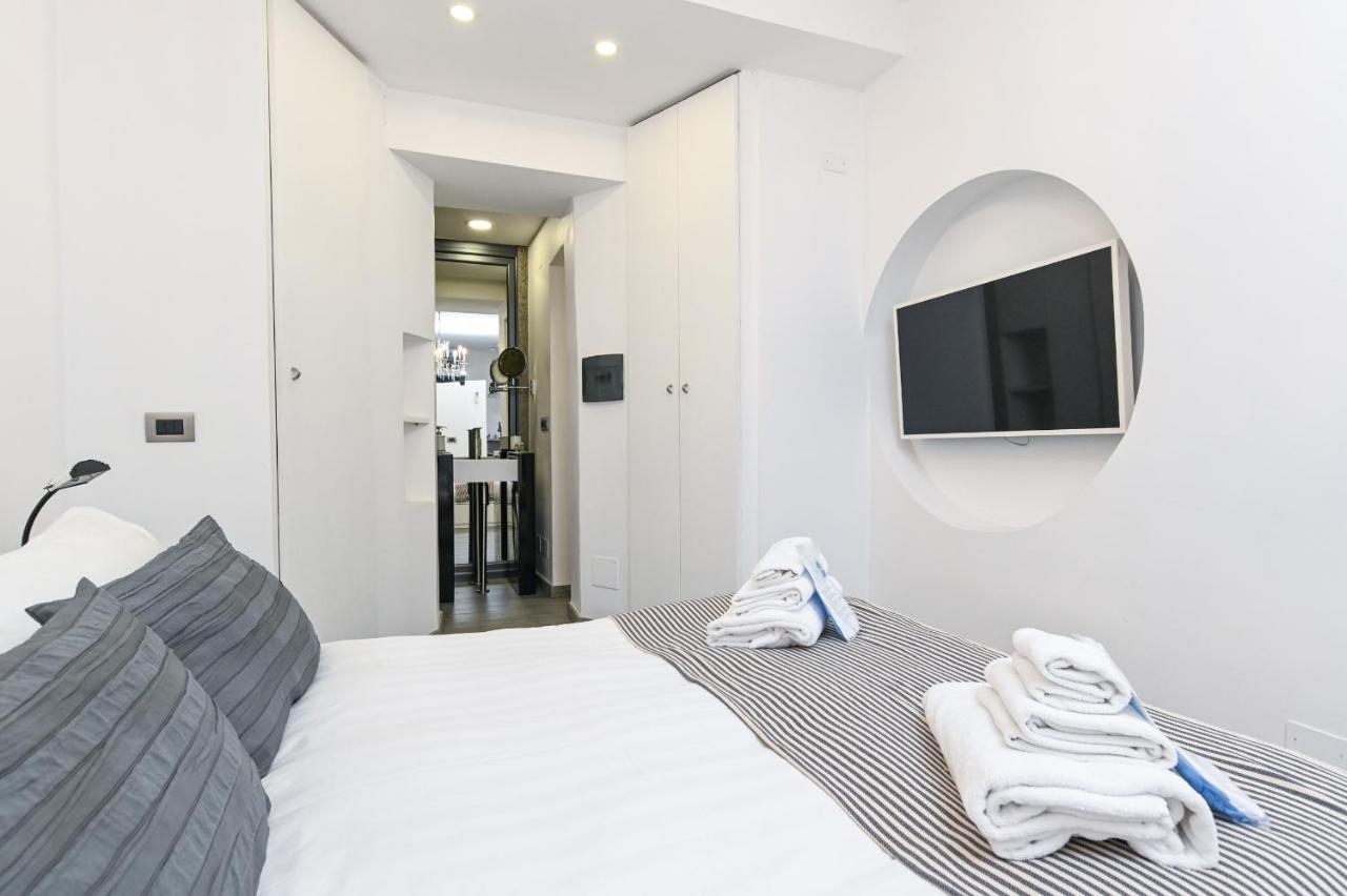 The Essential Trastevere Design Studio Рим Экстерьер фото